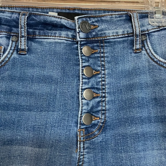 Kut from the Kloth size 10 Donna high rise fab ab ankle skinny button up jean - Picture 4 of 12